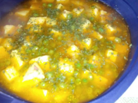 tiras de pota com ervilhas