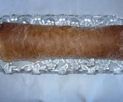 Torta recheada com doce de ovos