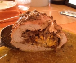 Peito de Peru recheado