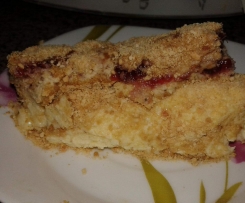 Doce de mascarpone, chocolate e doce de framboesa