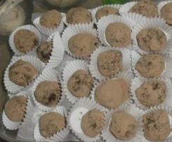 Trufas de Amêndoa, Rum e Passas