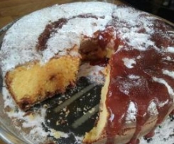 Bolo de fubá (farinha de milho ) com goiabada