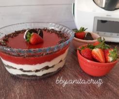 Tiramisú de Morango e Oreo