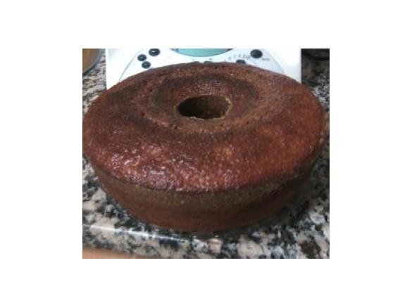 Bolo de limão com caramelo
