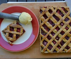 Tarte de ruibarbo e morango