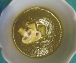 Sopa de alho francês e cogumelos