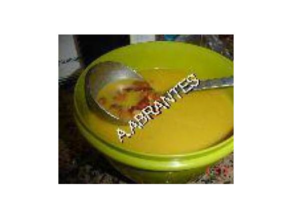 Sopa de legumes com feijão manteiga