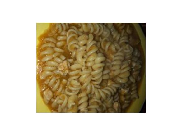 massa com frango , com molho ( saudável )