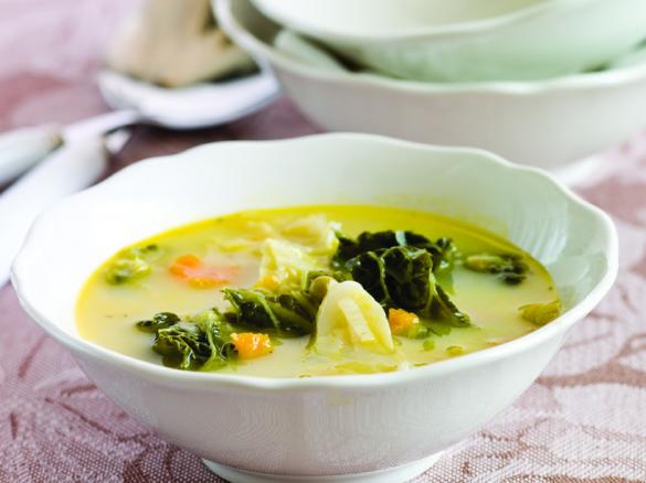 Sopa de couve com leite de soja