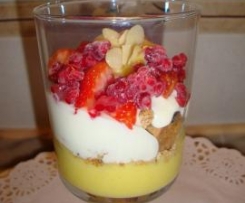 Creme de Limão com Iogurte de Leite Condensado e Frutos Vermelhos