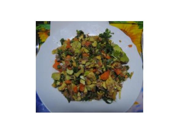 Salada de abacate aromático 