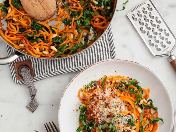 Noodles de Batata Doce com Couve Kale