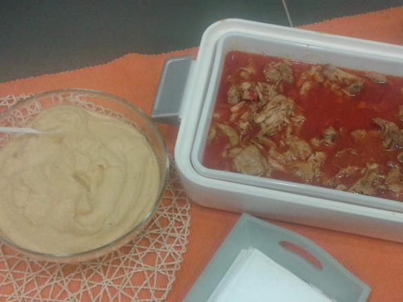 Frango com Cerveja com Puré de Couve Flor e Cenoura