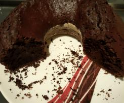 Bolo de chocolate, café e cacau