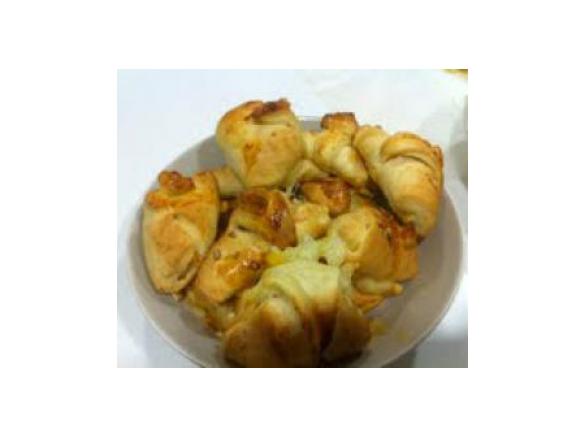 Croissants de queijo e fiambre / Chocolate