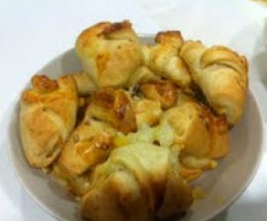 Croissants de queijo e fiambre / Chocolate