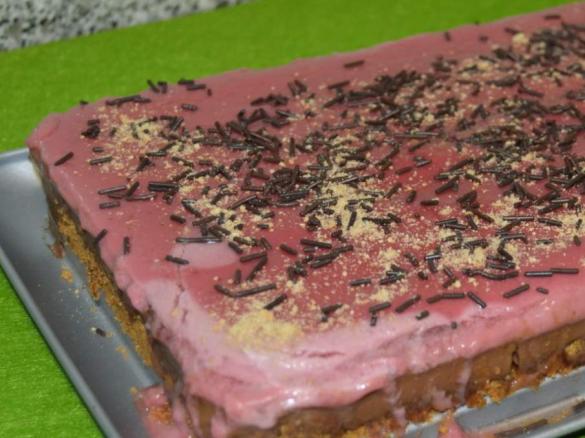 Tarte de chocolate e morango