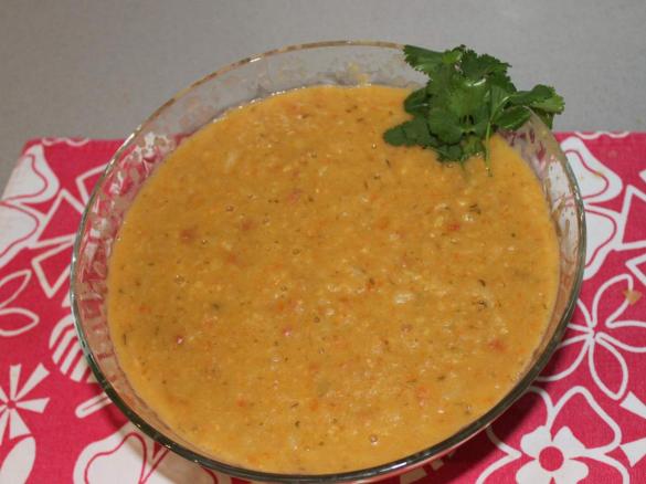 SOPA DE COUVE LOMBARDA E CENOURA E GRÃO