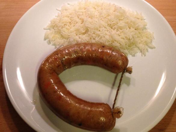 Alheiras vegetarianas a vapor com arroz branco