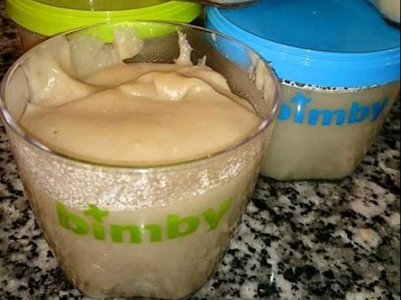 Boiões de Pêra, banana e bolacha  