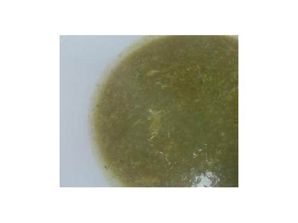 Sopa de coentros com ovo / puré de feijão com couve e delícias de lagosta