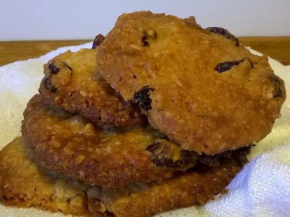 Biscoitos de arandos e chocolate branco