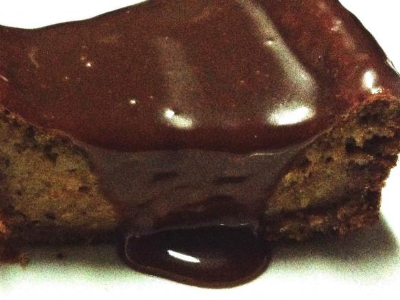 Bolo de cenoura, abóbora "manteiga" e avela