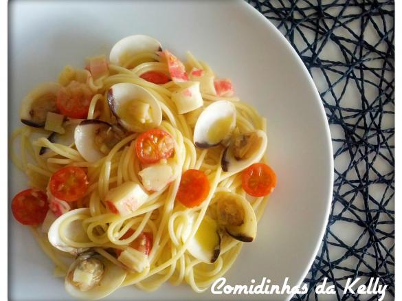 Esparguete com amêijoas picantes