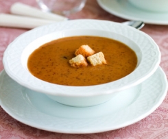Sopa de feijão encarnado com abóbora