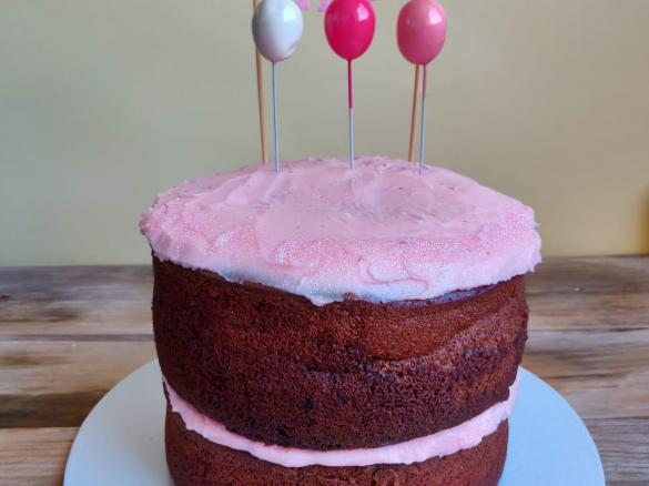 Bolo de Chocolate com Cobertura de Buttercream de Mascarpone