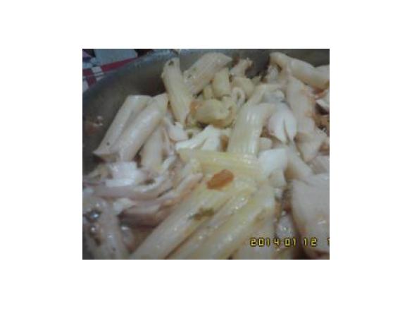 Peixe com massa de macarrão