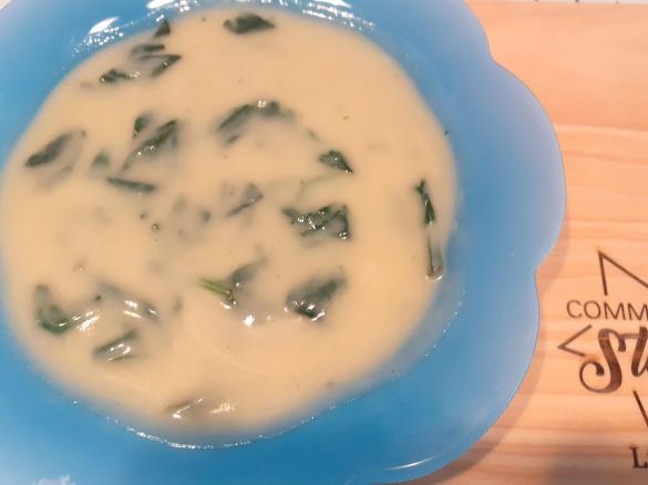 Sopa Low Carb de Couve Flôr com Espinafres