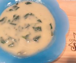Sopa Low Carb de Couve Flôr com Espinafres