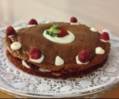 Red Velvet com recheio Mascarpone e Frutos Vermelhos