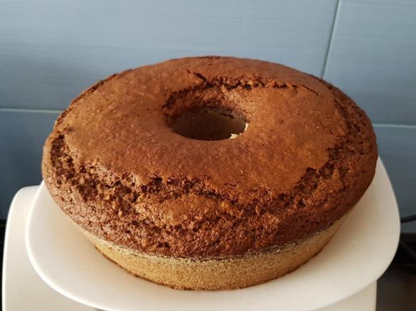 Bolo de curgete e nozes