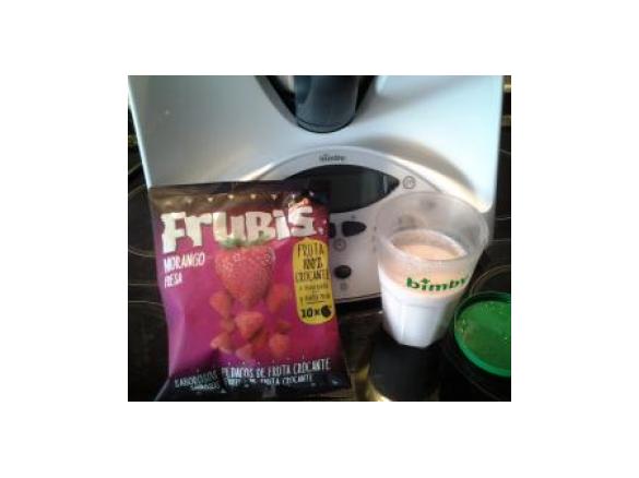 Iogurtes com fruta desidratada - Frubis