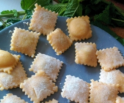 Ravioli de queijo da Serra e manjericão