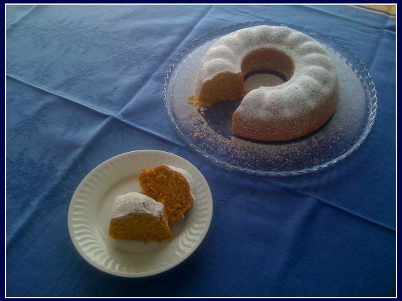 Bolo de Cenoura, Amêndoa e Pão ralado
