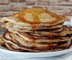 Panquecas de iogurte, banana e sementes de chia