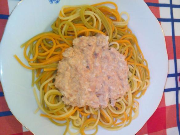 Esparguete com atum e natas