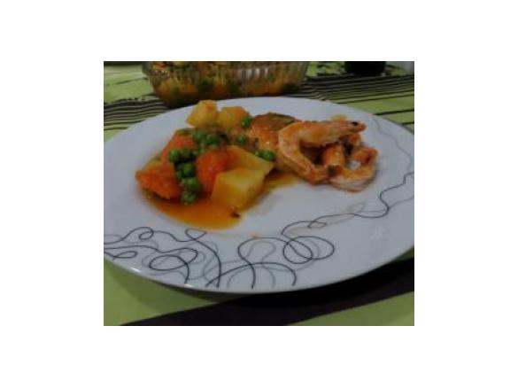 Pescada com Camarão em Molho de Tomate