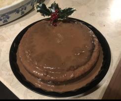 Bolo de cenoura com cobertura de chocolate