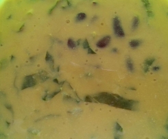 Sopa de feijão com couve portuguesa