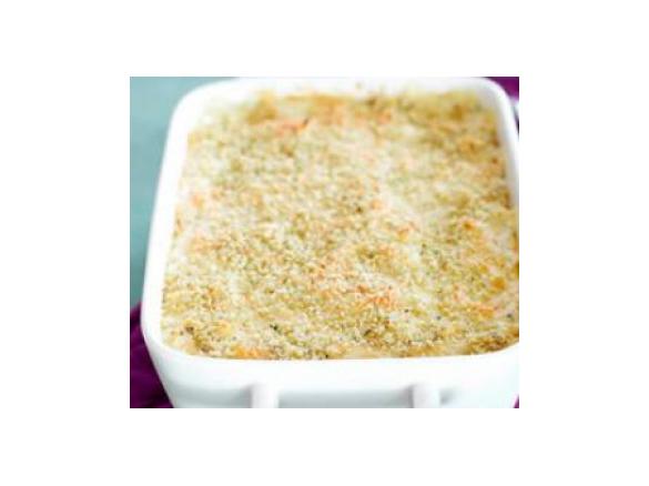 Bacalhau gratinado com espinafres e camarão