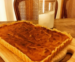 Tarte de pastel de nata com base de crumble (baixo nível de lactose e sem glúten)