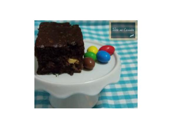 brownies de cacau, banana e amendoins