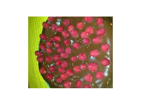 Pavlova de Chocolate com Framboesas