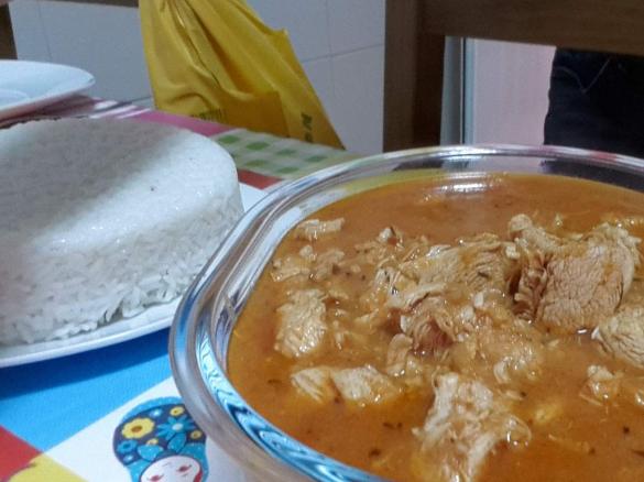 peitinhos de frango guisados 