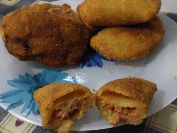 Rissóis de chouriço