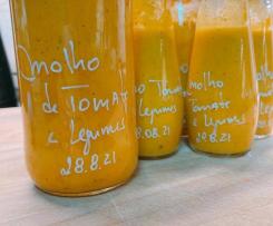 Molho de tomate com legumes caseiro